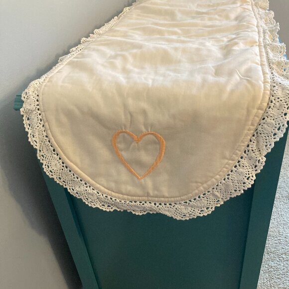 Dresser Buffet Scarf Table Runner Ivory w/ Embroidered Peach Heart on Ends - Picture 4 of 11